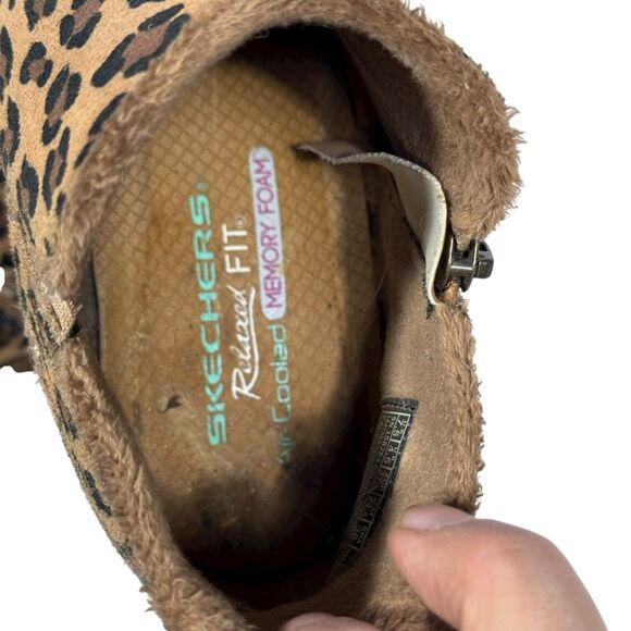 SKECHERS Relaxed Fit Biker Ankle Boot Size 7.5 Leopard Print Suede - Picture 7 of 8